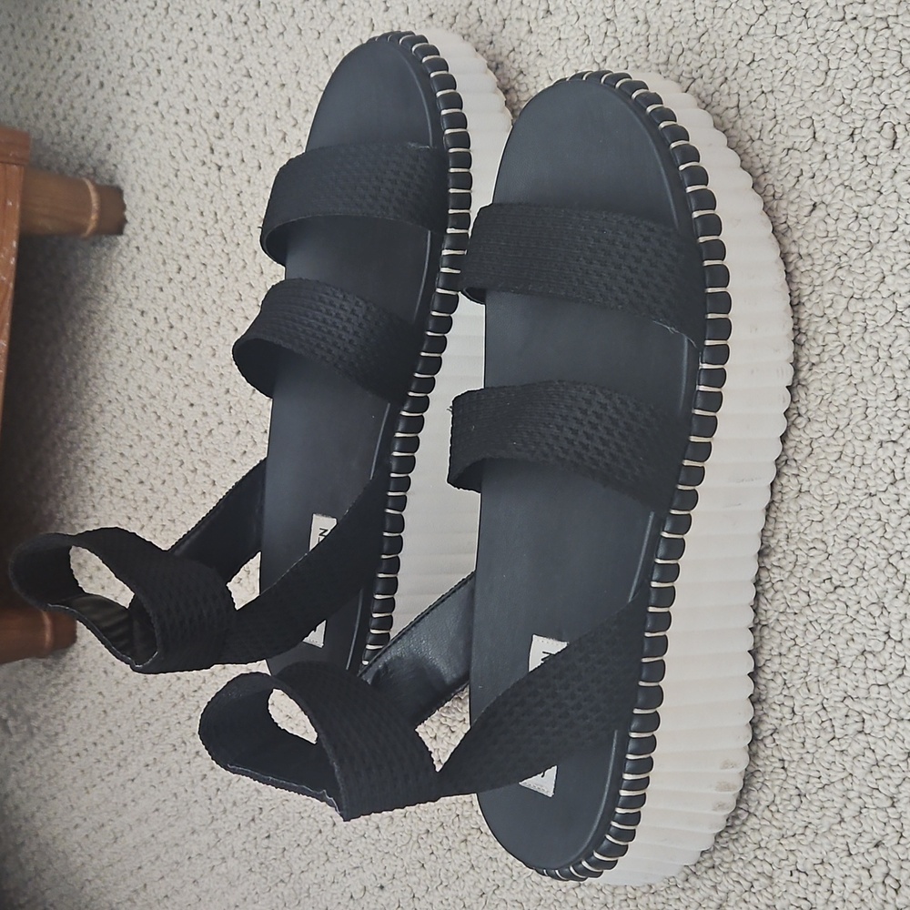 Steve Madden Shelle Strappy Sporty Platform - Picture 3 of 6